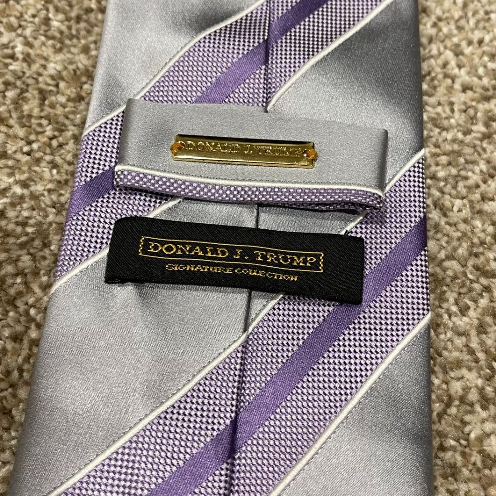 Donald J. Trump Signature Collection Purple & Gray‎ 100% Silk Tie, OS - Picture 2 of 5